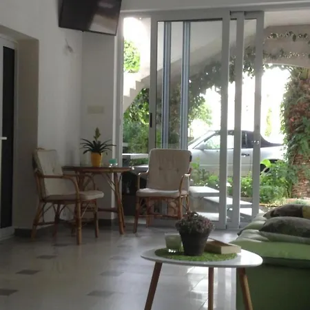 Apartamento Adria Leut *